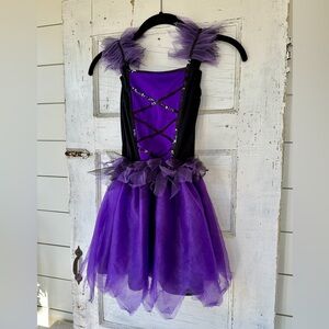 GIRLS FAIRY DRESS IN PURPLE. VELCRO CLOSURE. IN GOOD CONDITION. SIZE M(8-10)